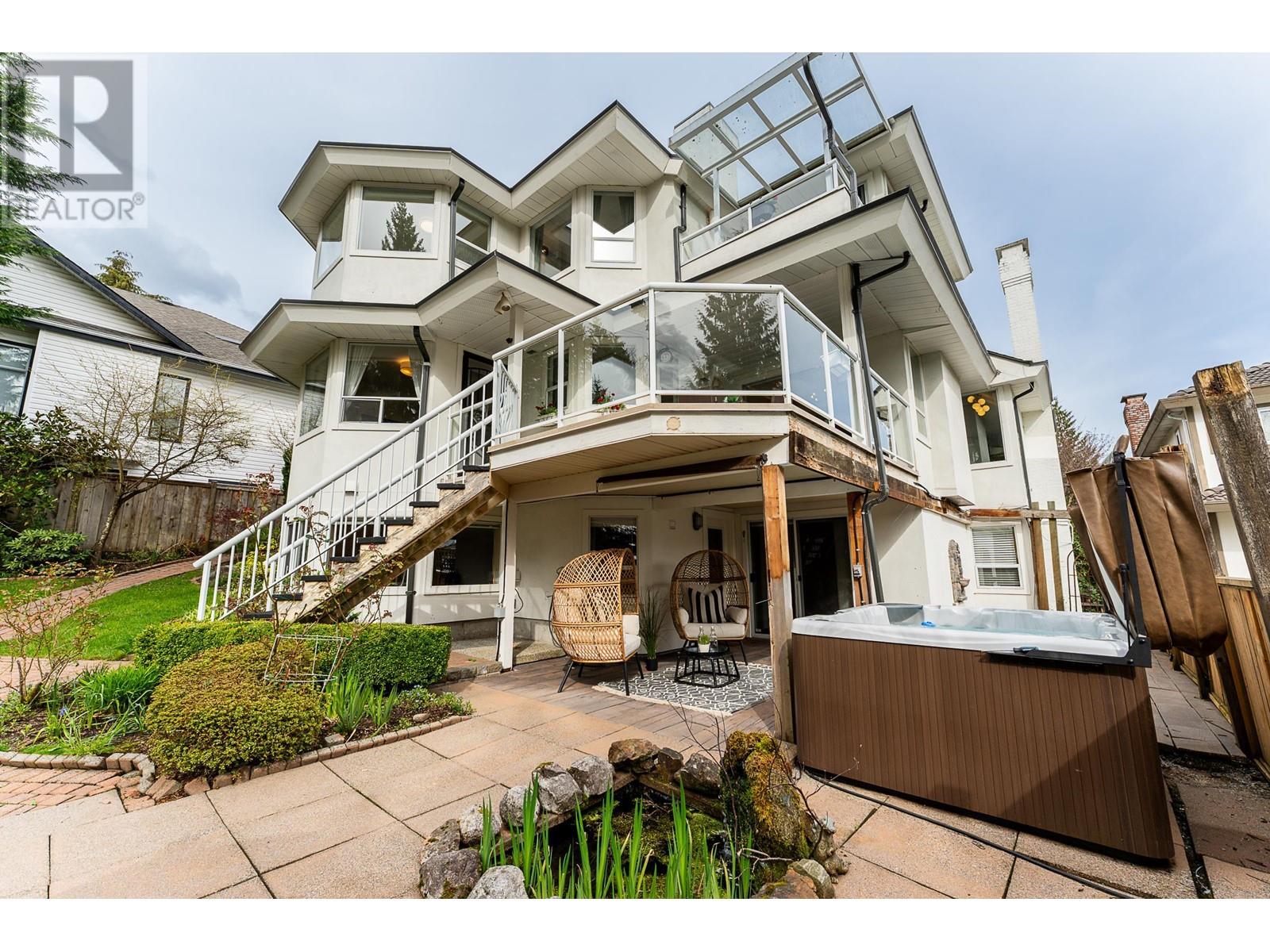 43 WILDWOOD DRIVE, Port Moody real estate listing R2989217