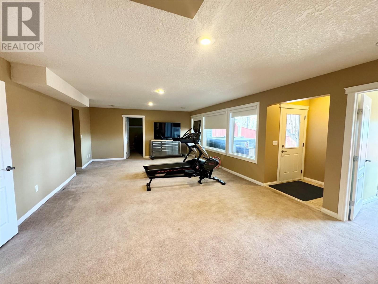 148 KINUSEO Avenue, Tumbler Ridge