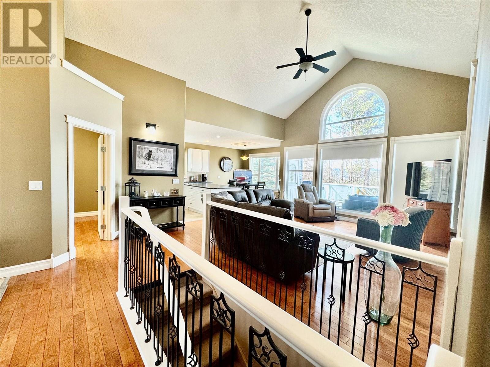 148 KINUSEO Avenue, Tumbler Ridge