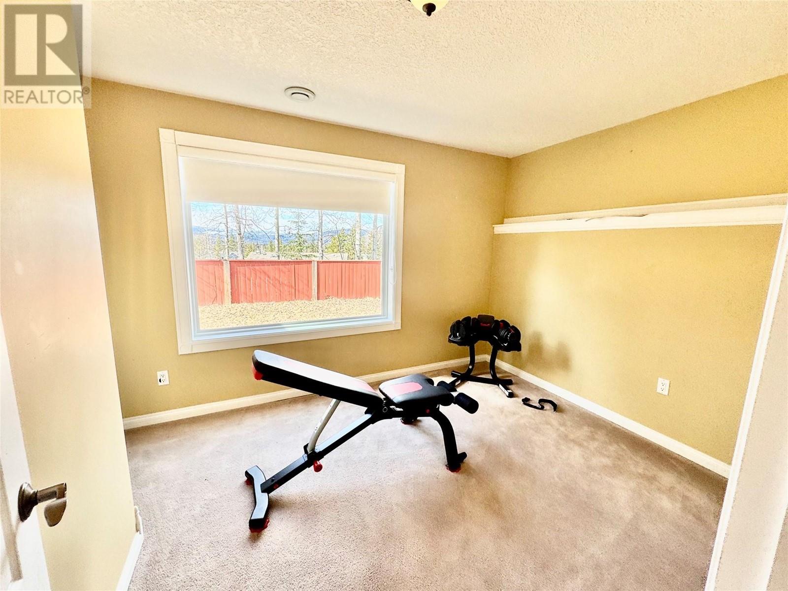 148 KINUSEO Avenue, Tumbler Ridge