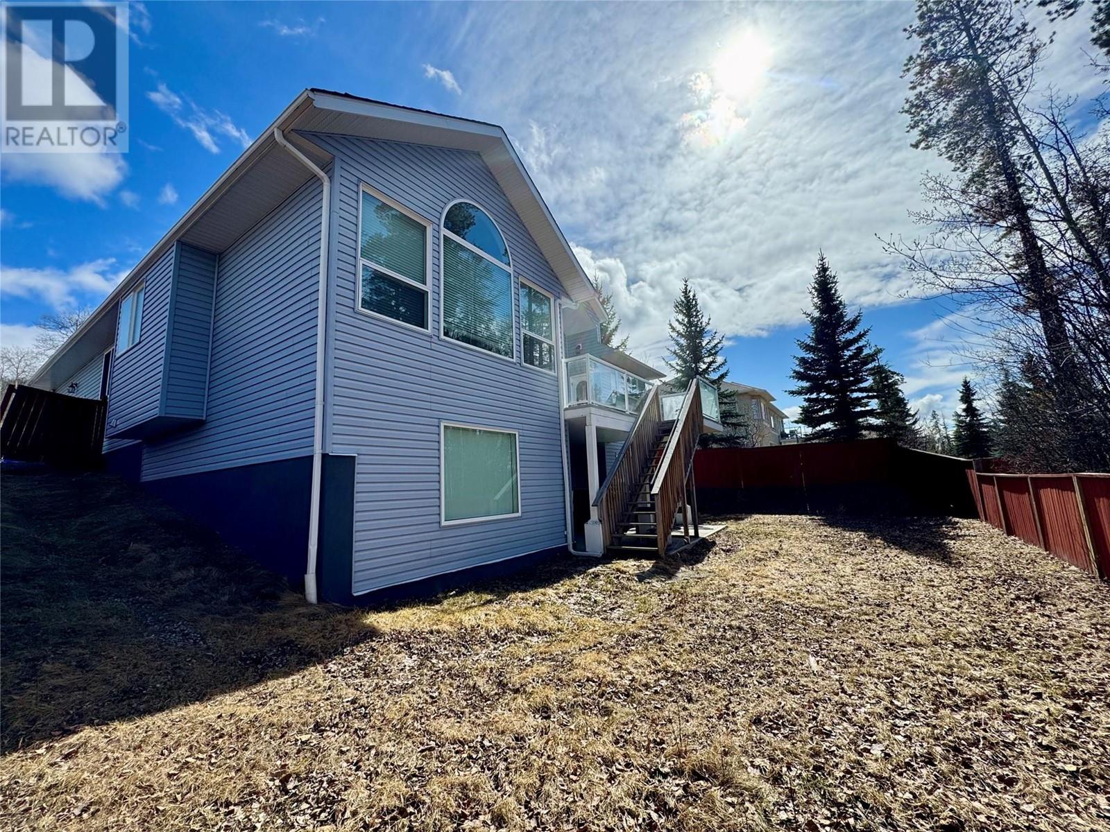 148 KINUSEO Avenue, Tumbler Ridge