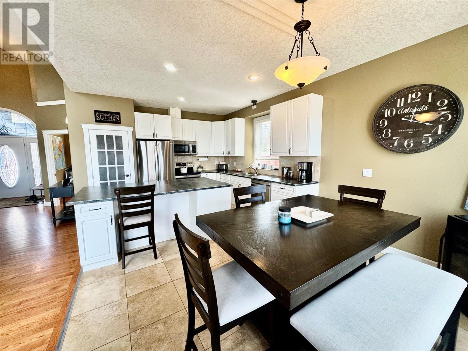 148 KINUSEO Avenue, Tumbler Ridge