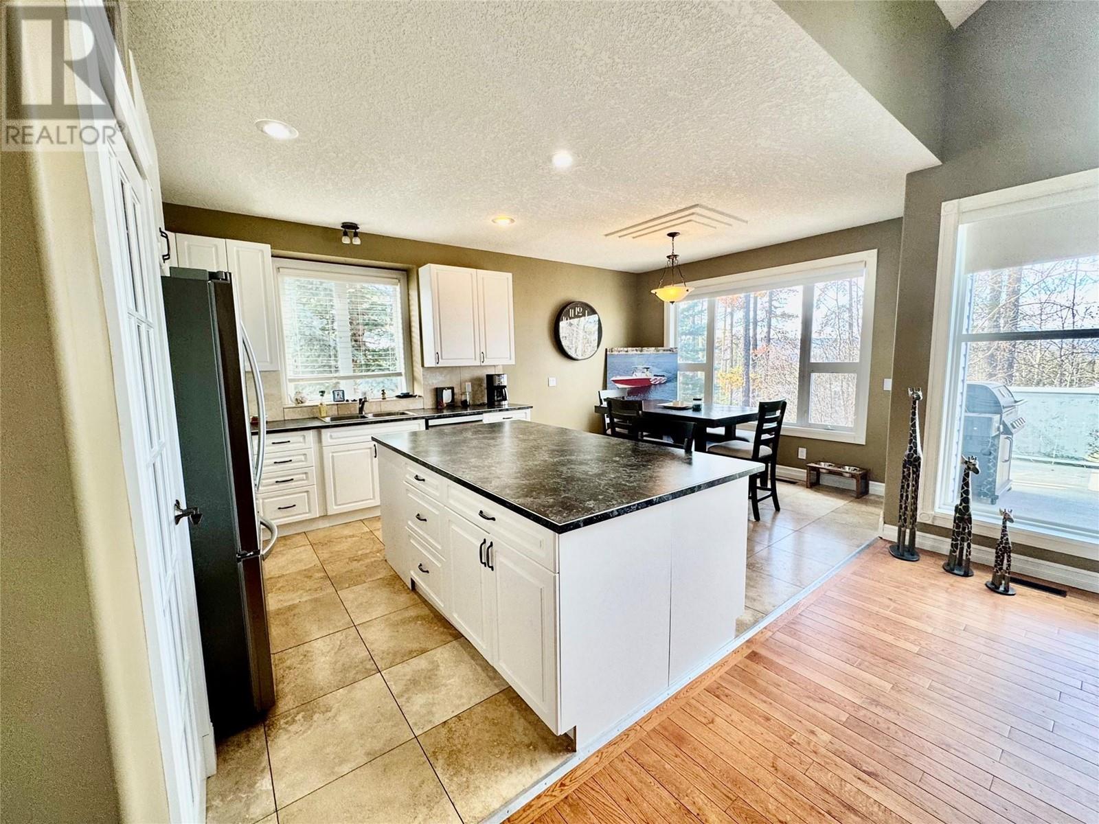 148 KINUSEO Avenue, Tumbler Ridge