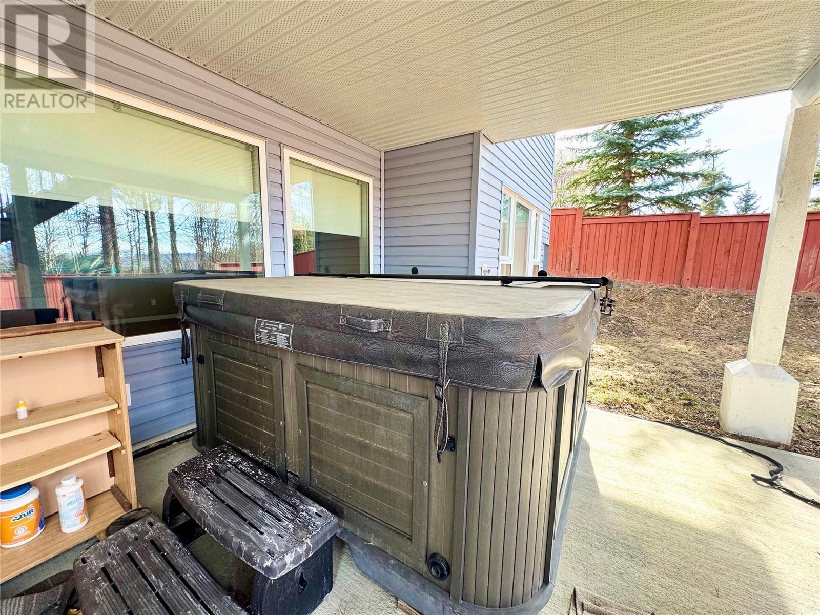 148 KINUSEO Avenue, Tumbler Ridge