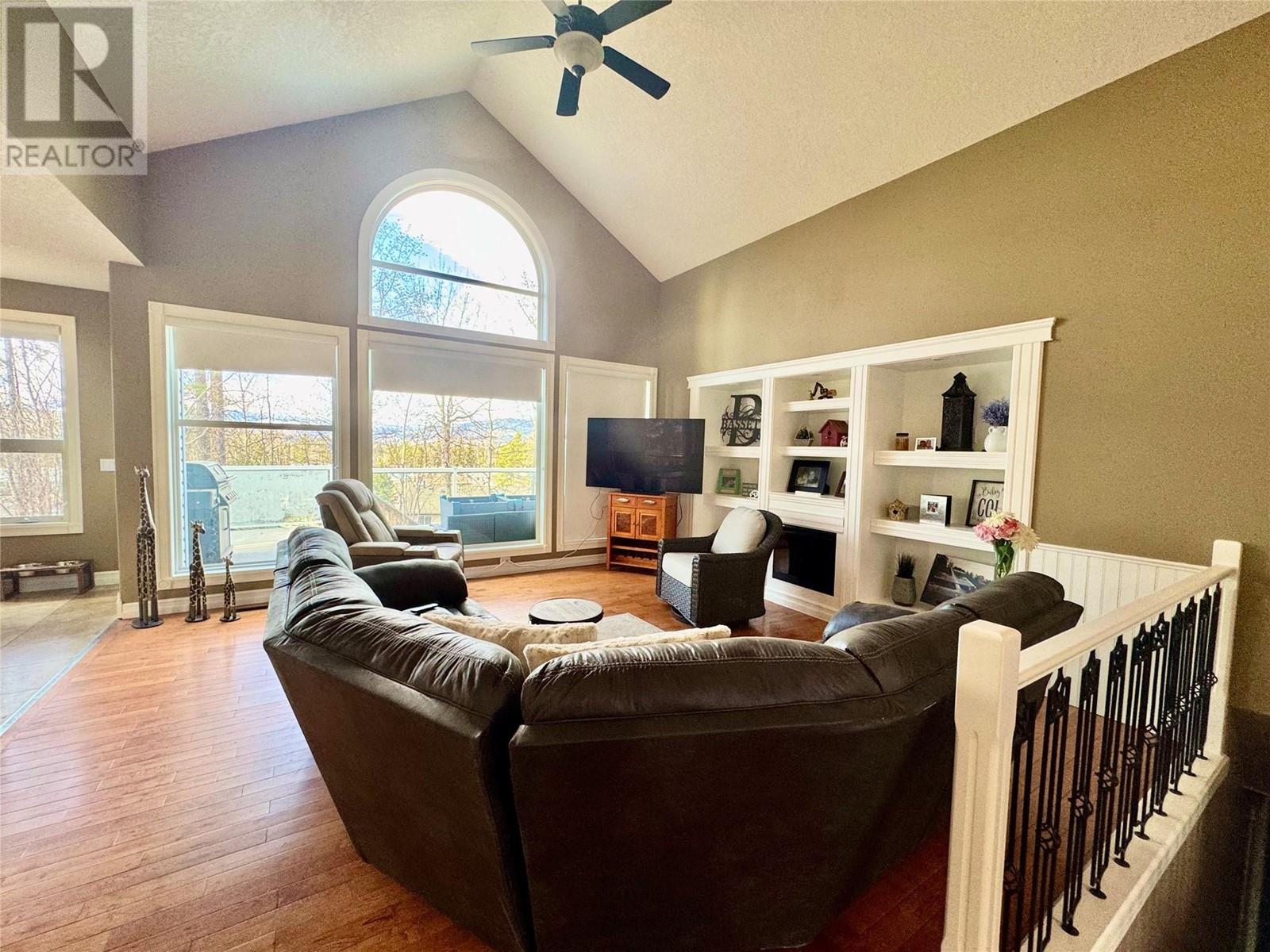 148 KINUSEO Avenue, Tumbler Ridge