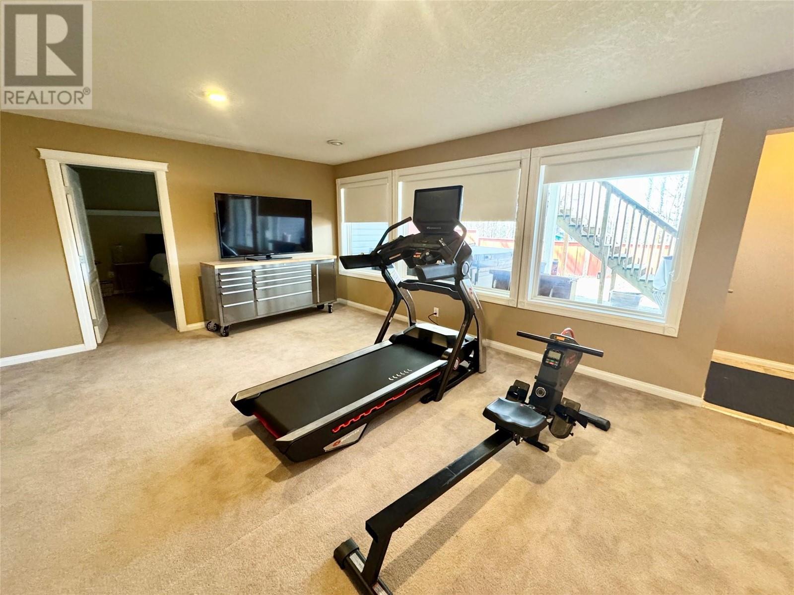 148 KINUSEO Avenue, Tumbler Ridge