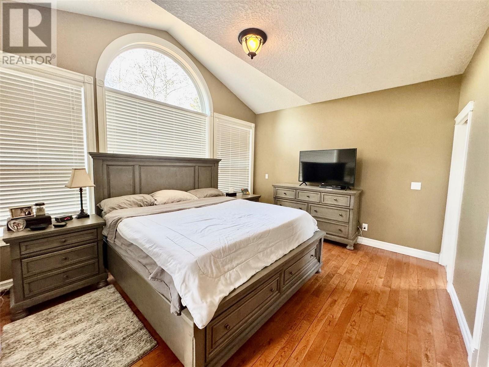 148 KINUSEO Avenue, Tumbler Ridge