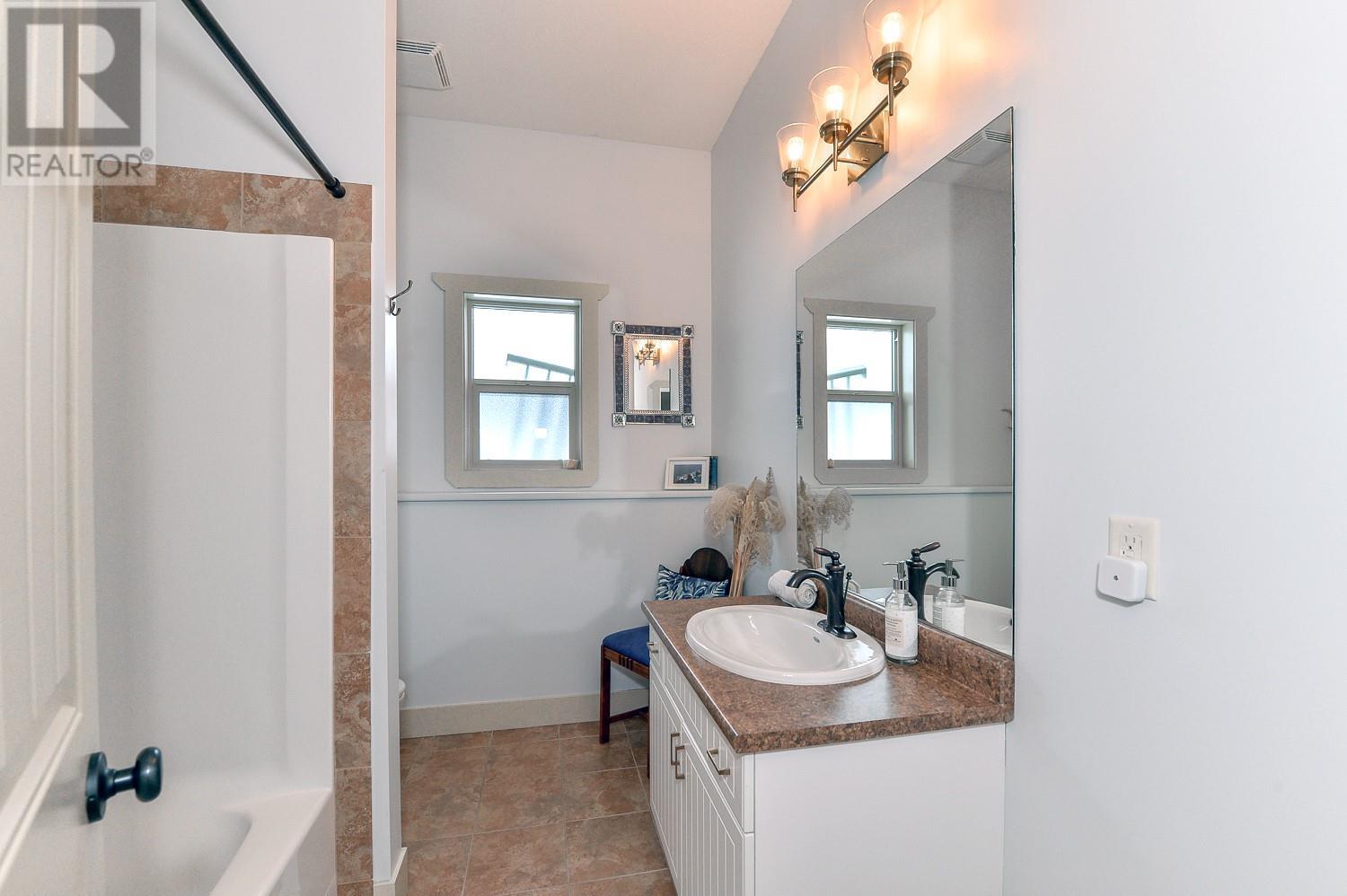  11617 Pretty Road, Lake Country