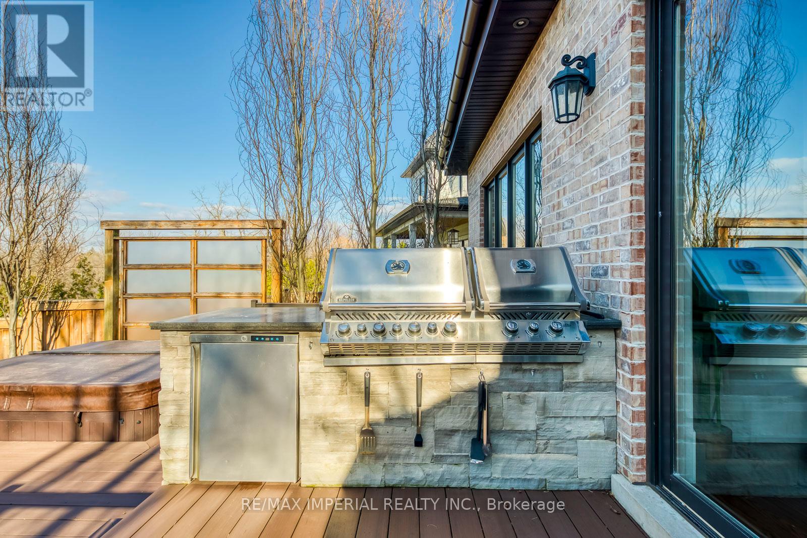 409 VALLEY DRIVE