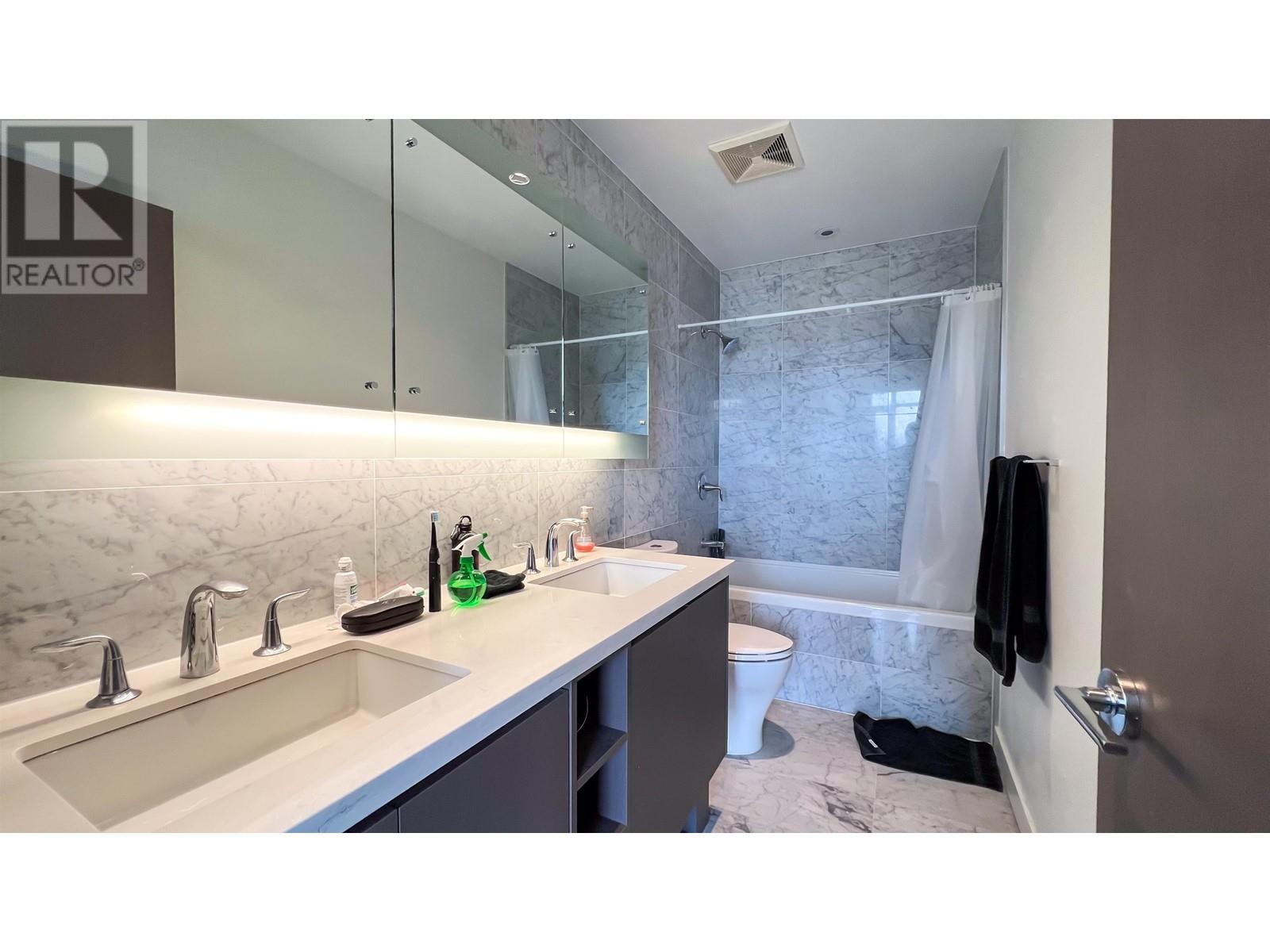 Photo 7 of 4007 6538 Nelson Avenue, Burnaby BC
