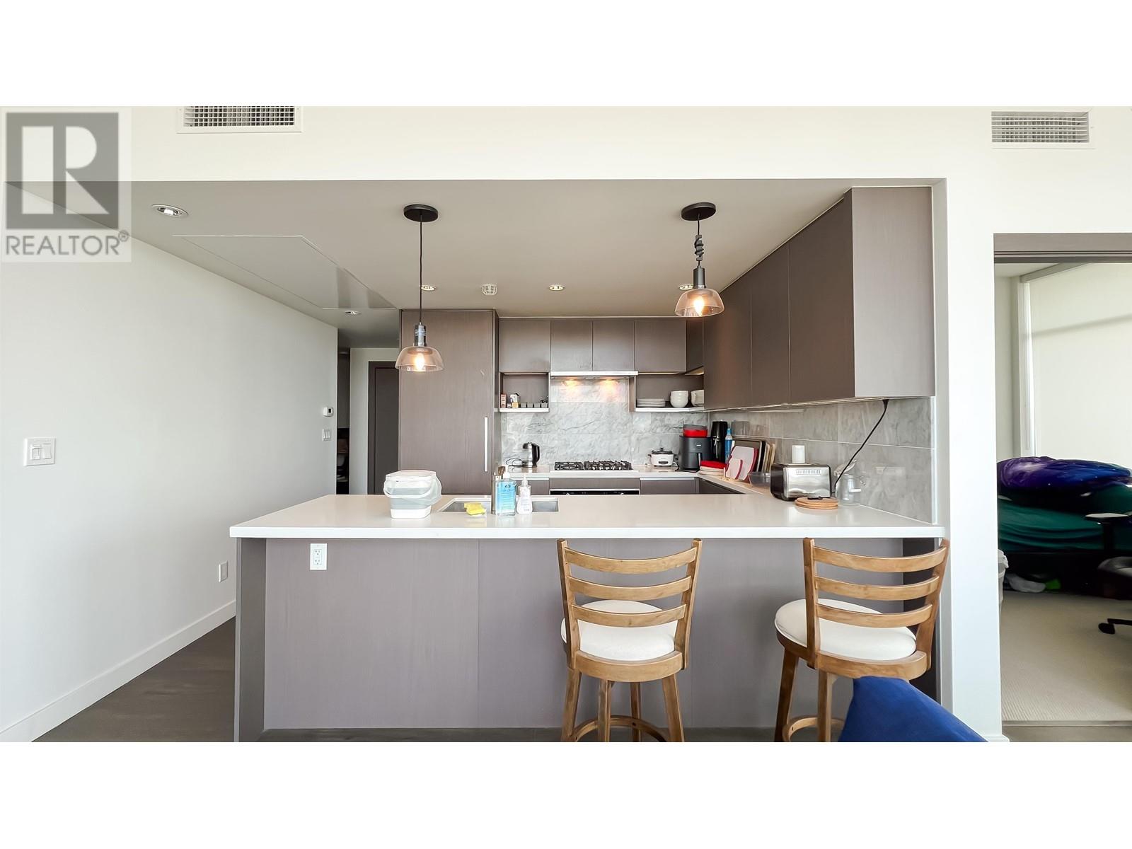 Photo 2 of 4007 6538 Nelson Avenue, Burnaby BC
