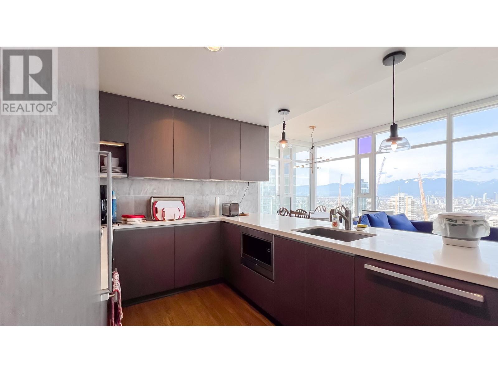 Photo 4 of 4007 6538 Nelson Avenue, Burnaby BC