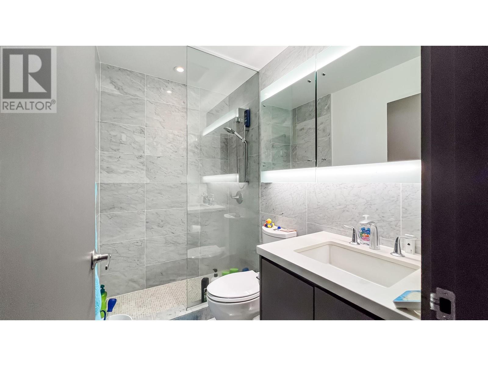 Photo 10 of 4007 6538 Nelson Avenue, Burnaby BC