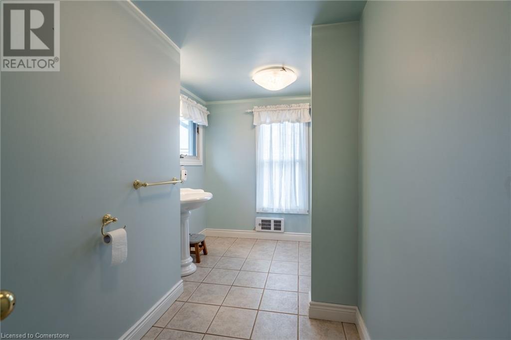 Photo 37 of 2806 Upper James Street, Hamilton ON