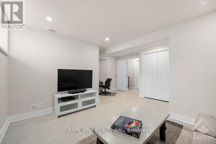 Photo 6 of 862 Oat Straw Way, Ottawa ON