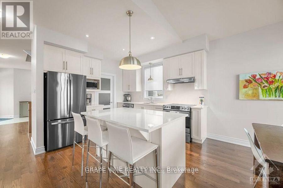 Photo 3 of 862 Oat Straw Way, Ottawa ON