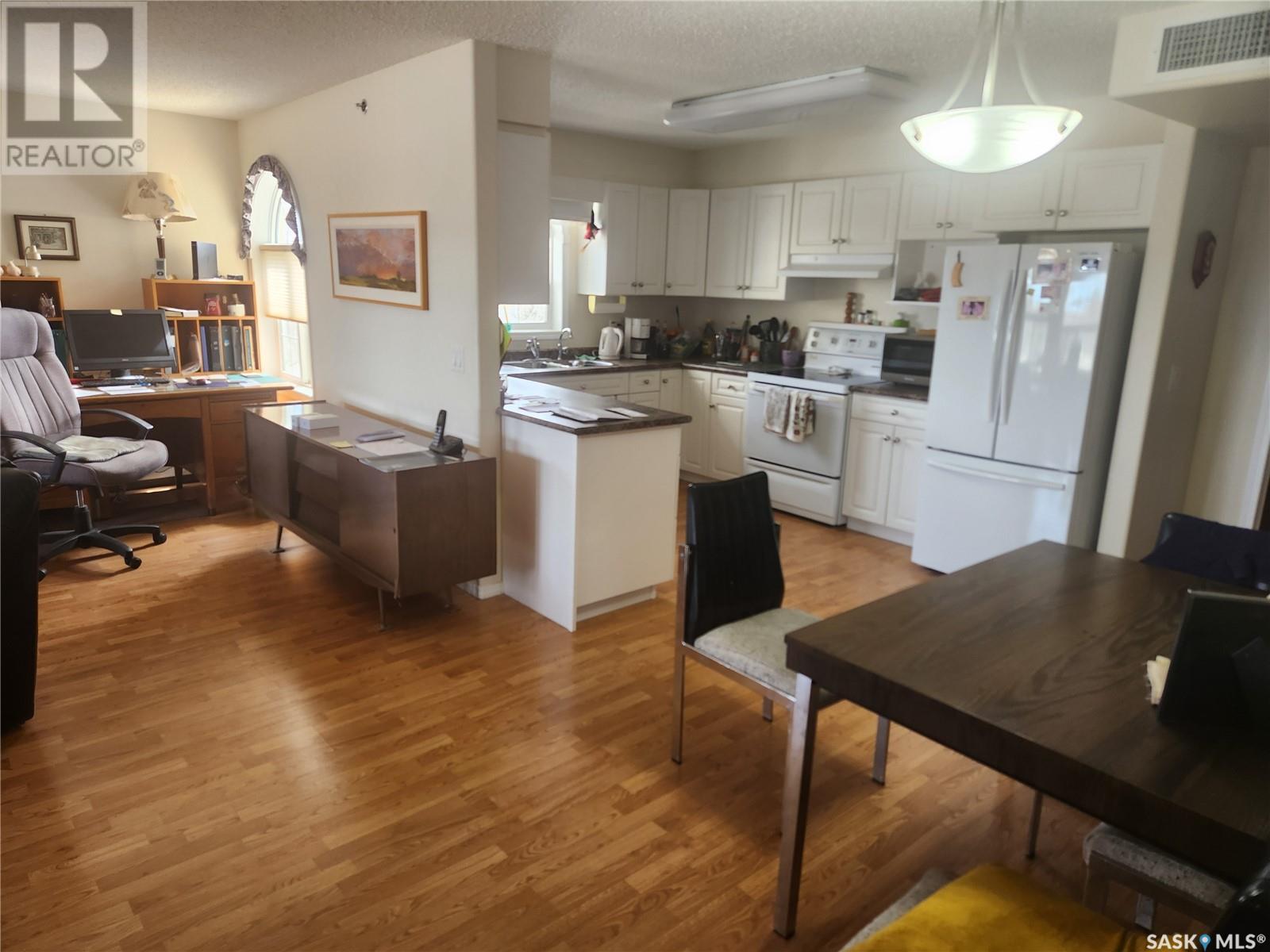 Photo 23 of 306 729 101st Avenue, Tisdale SK