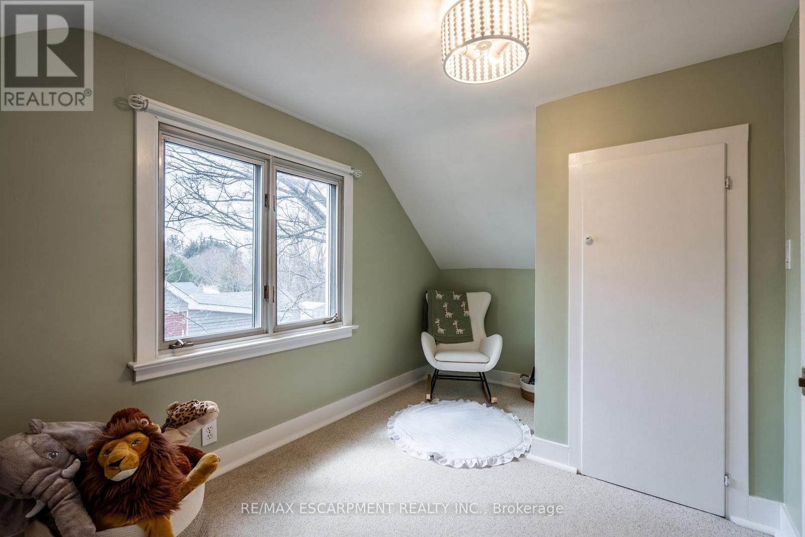 Photo 1 of 2806 Upper James Street, Hamilton ON