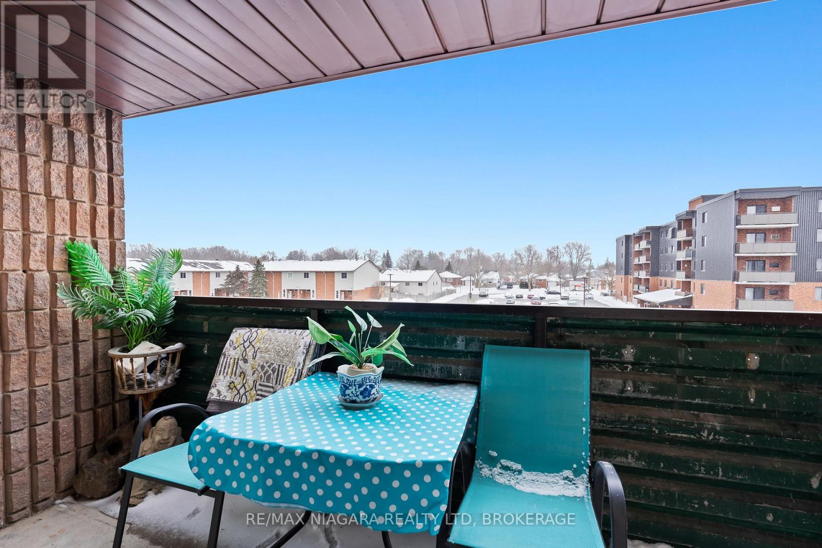 Photo 10 of 323 72 Main Street E, Port Colborne ON