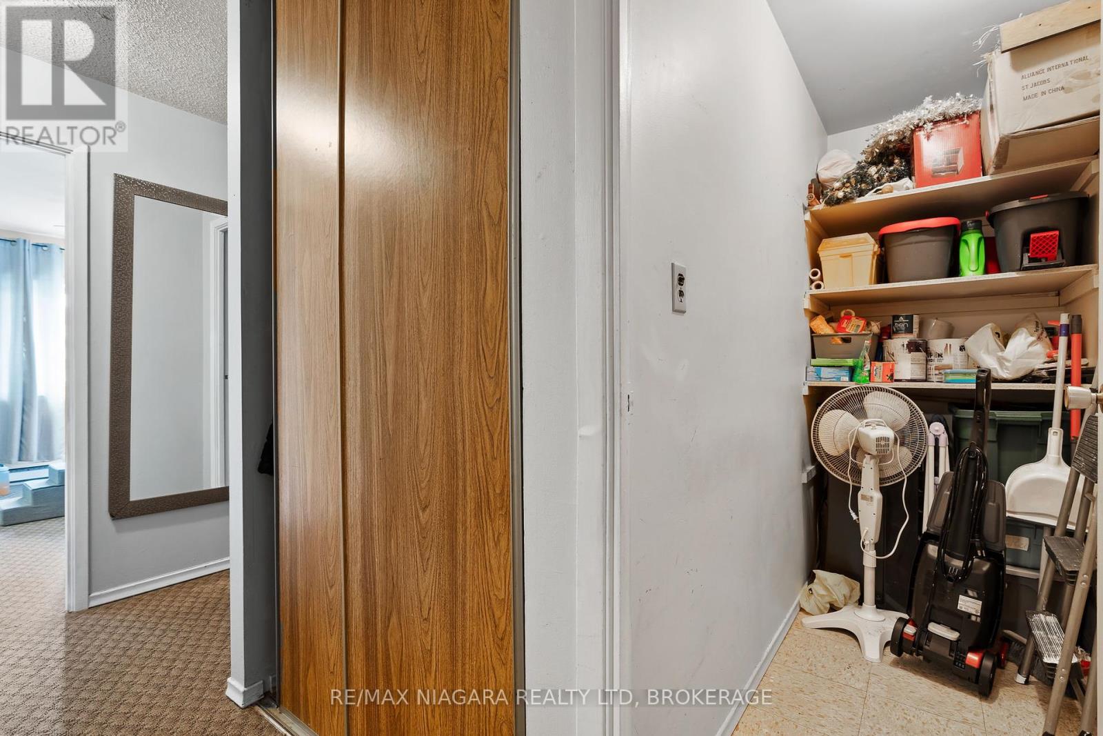 Photo 17 of 323 72 Main Street E, Port Colborne ON