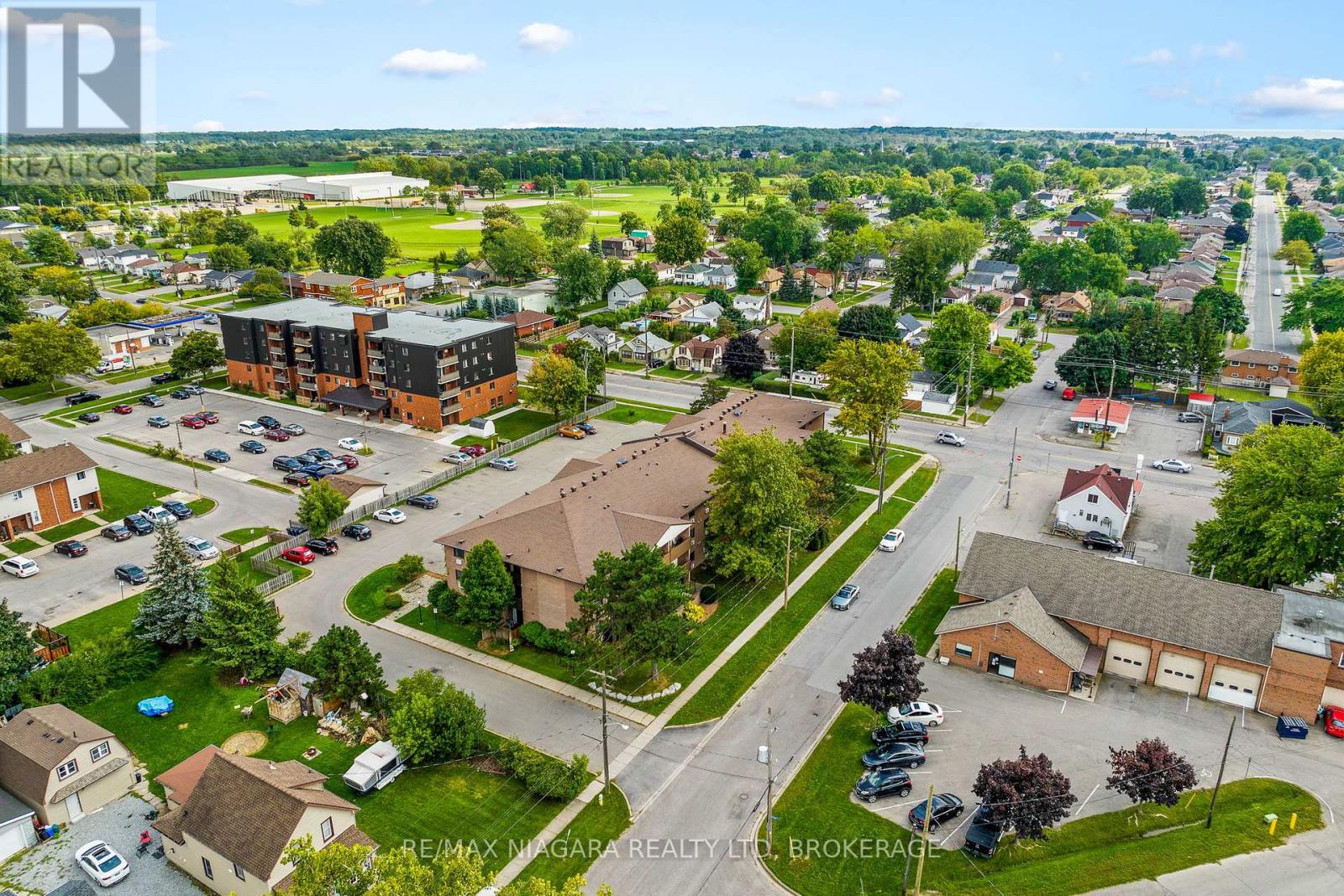 Photo 21 of 323 72 Main Street E, Port Colborne ON