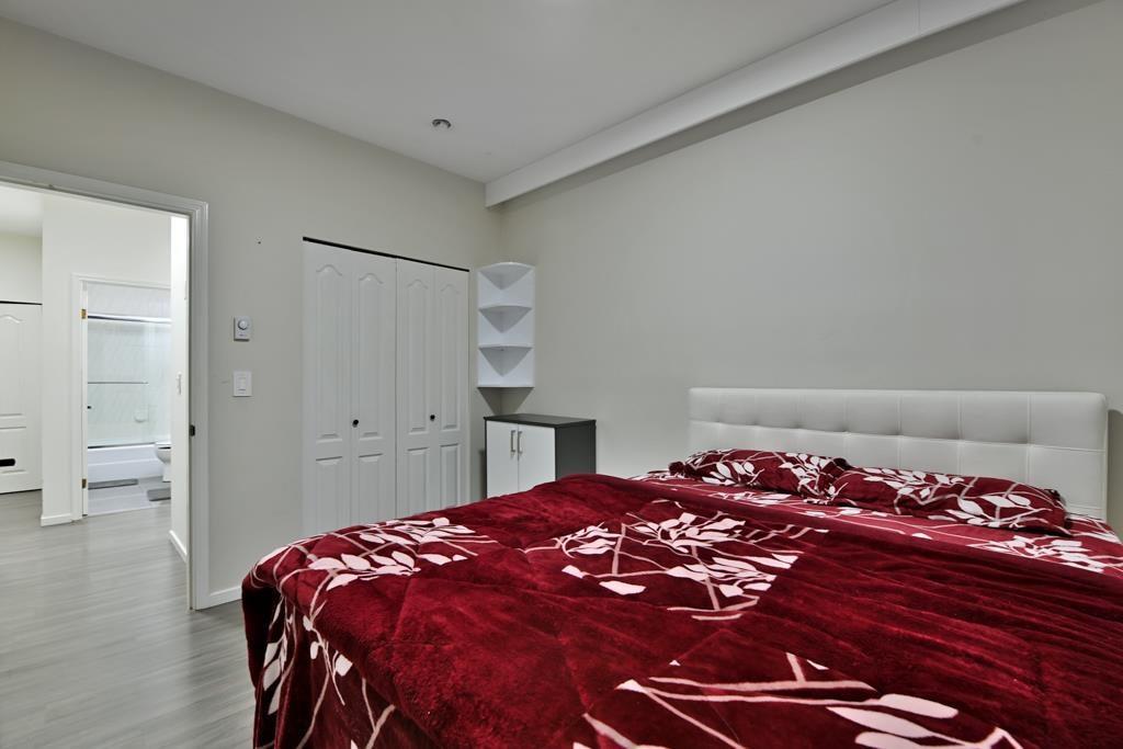 Photo 23 of 215 13918 72 Avenue, Surrey BC