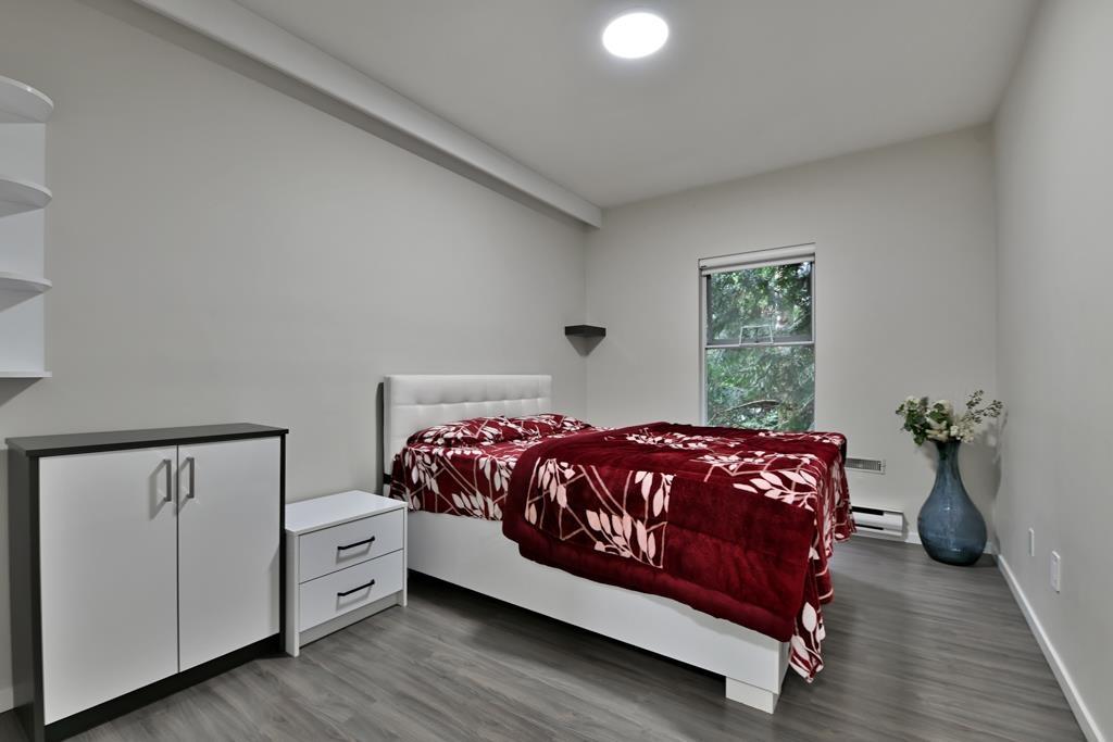 Photo 22 of 215 13918 72 Avenue, Surrey BC