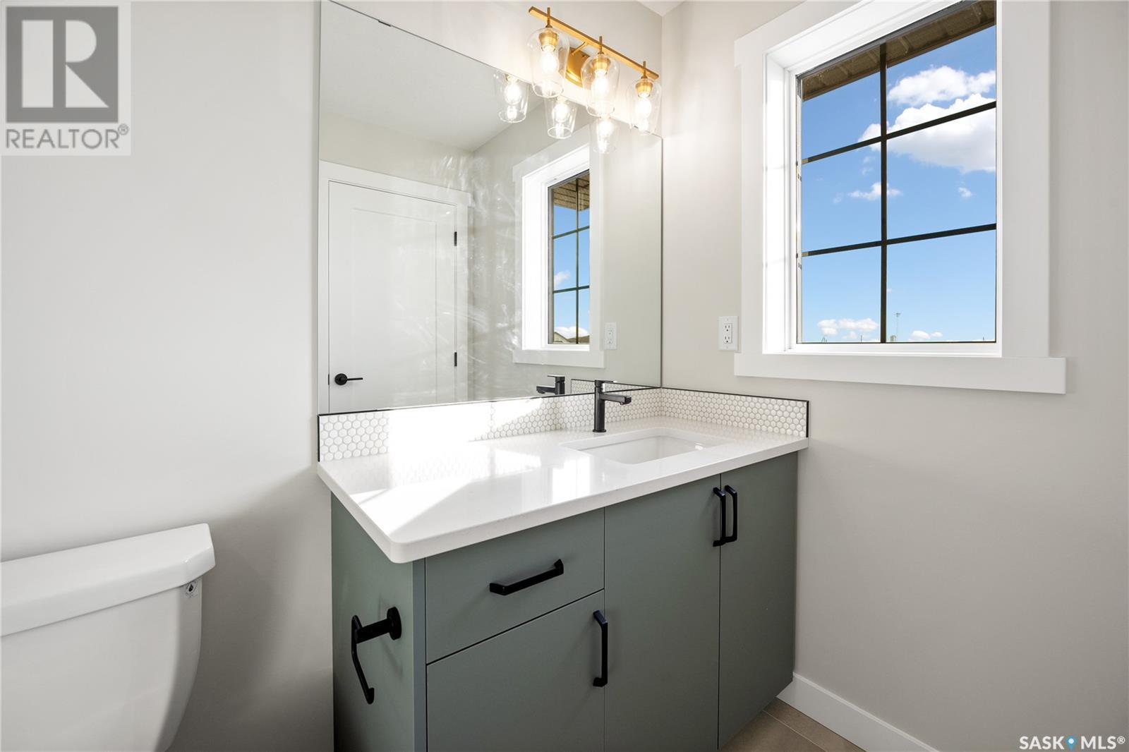 Photo 23 of 3036 Dumont Way, Regina SK