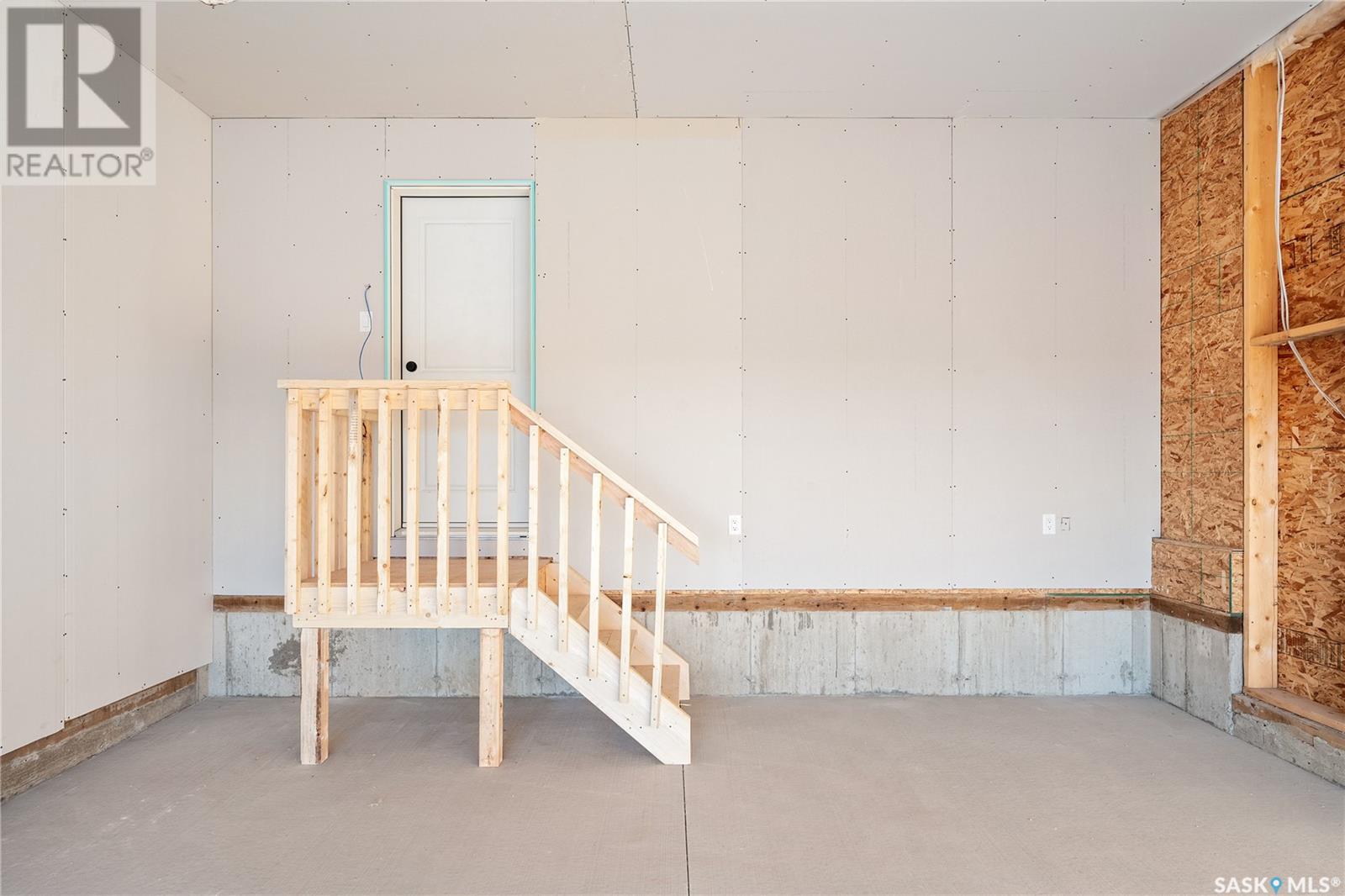 Photo 32 of 3036 Dumont Way, Regina SK