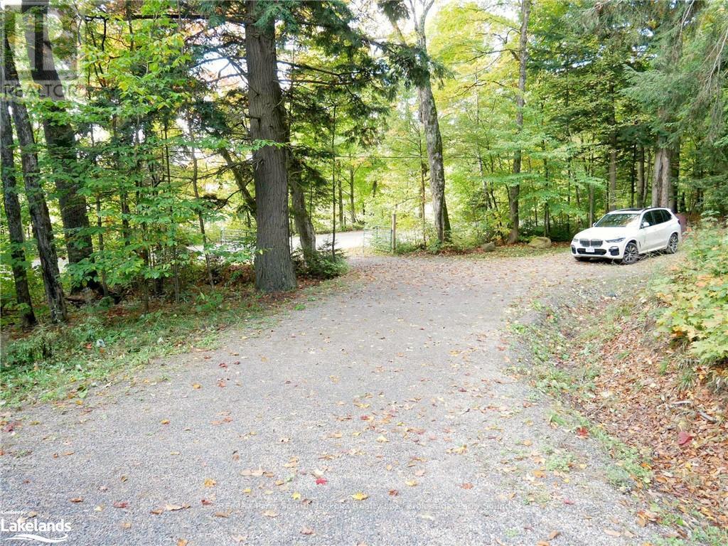 Photo 8 of 64 Nipissing Road, Seguin ON