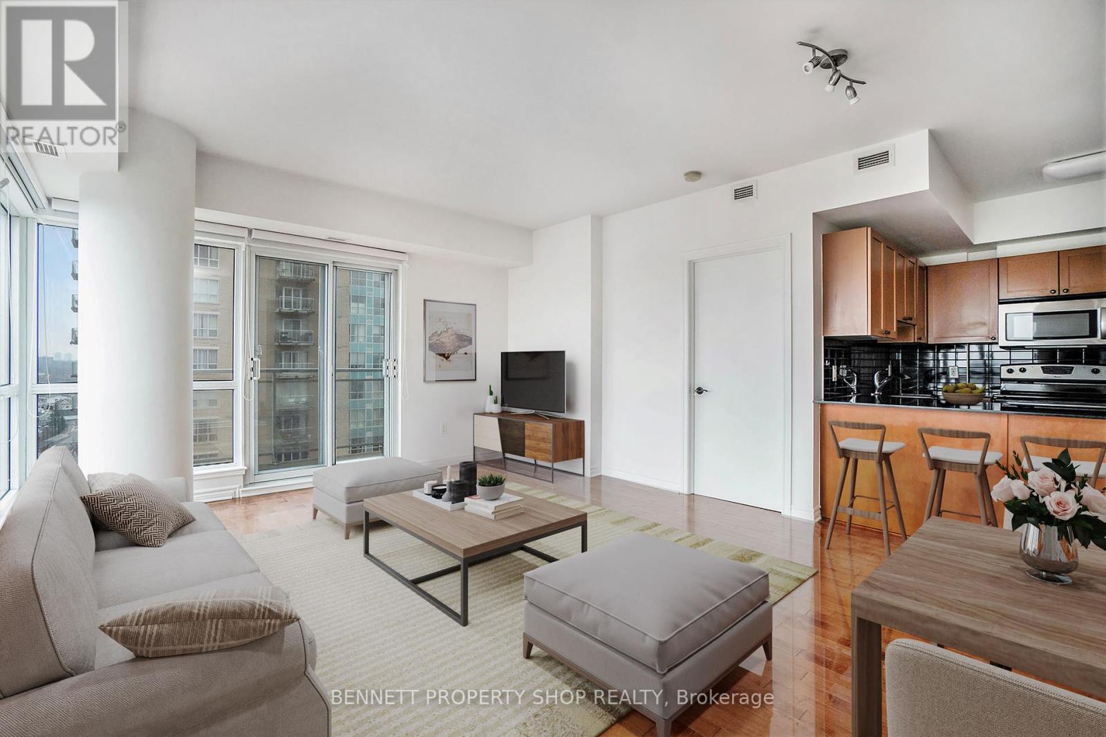 Photo 6 of 1204 70 Landry Street, Ottawa ON