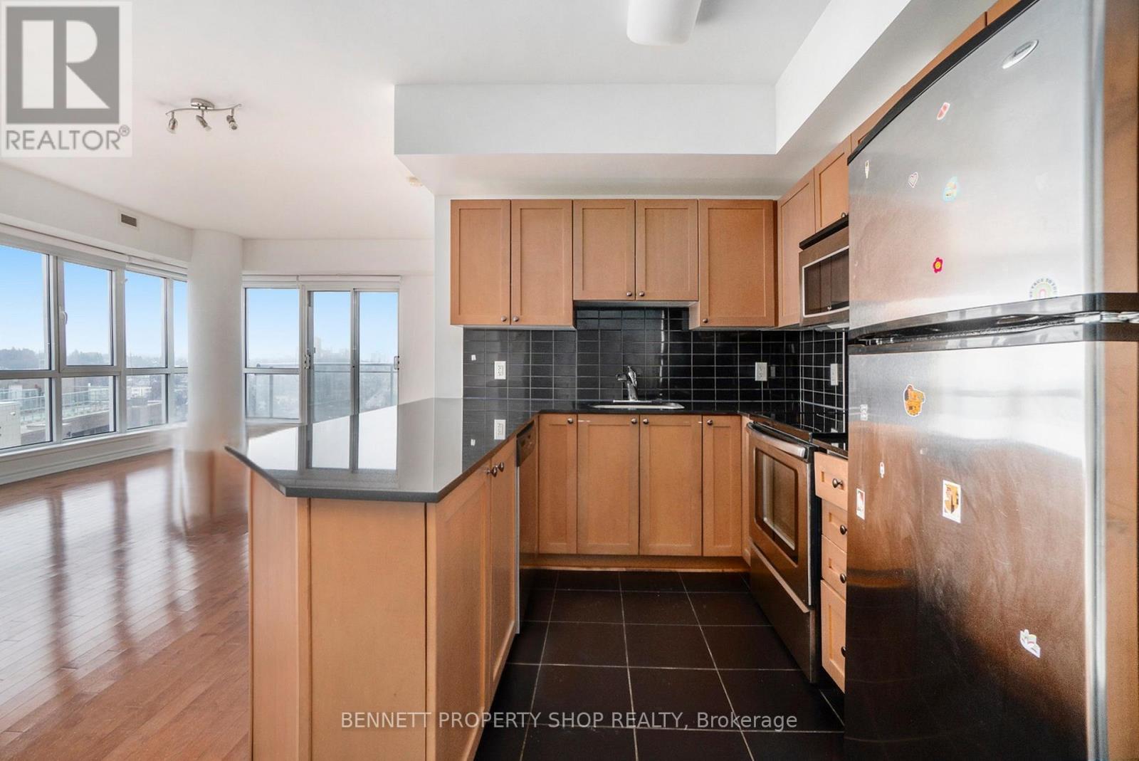 Photo 8 of 1204 70 Landry Street, Ottawa ON