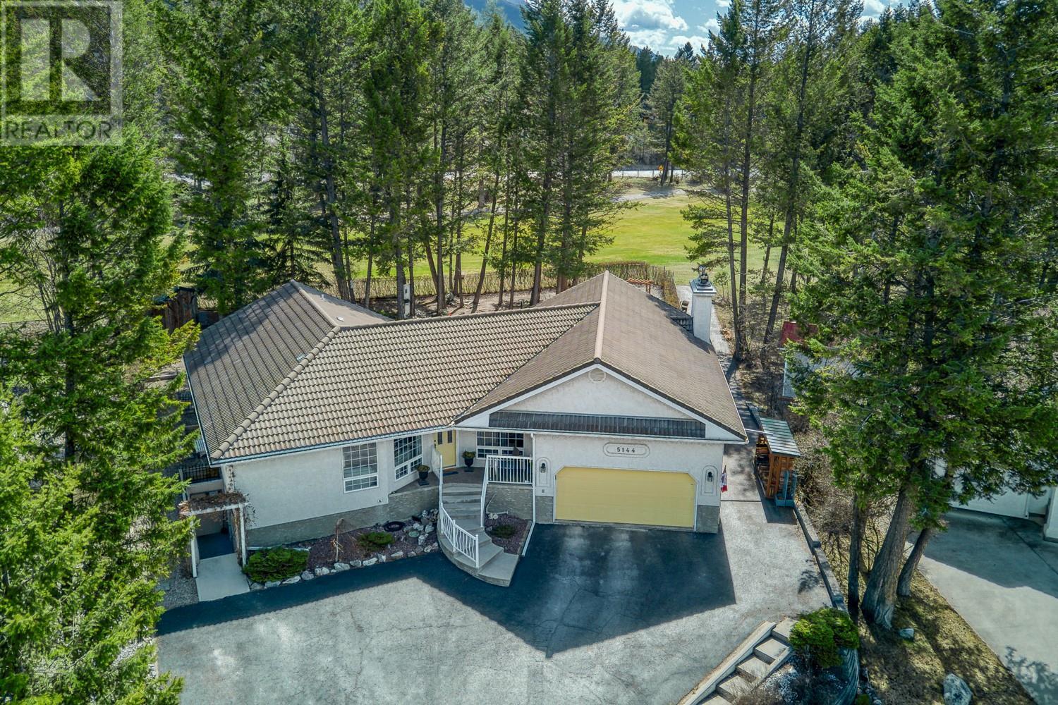 Photo 3 of 5144 Riverview Crescent, Fairmont Hot Springs BC