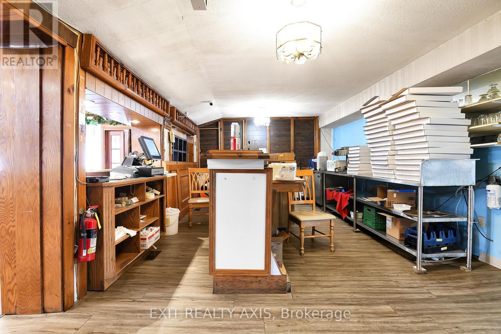Photo 25 of 39 Bedford Street S, Westport ON