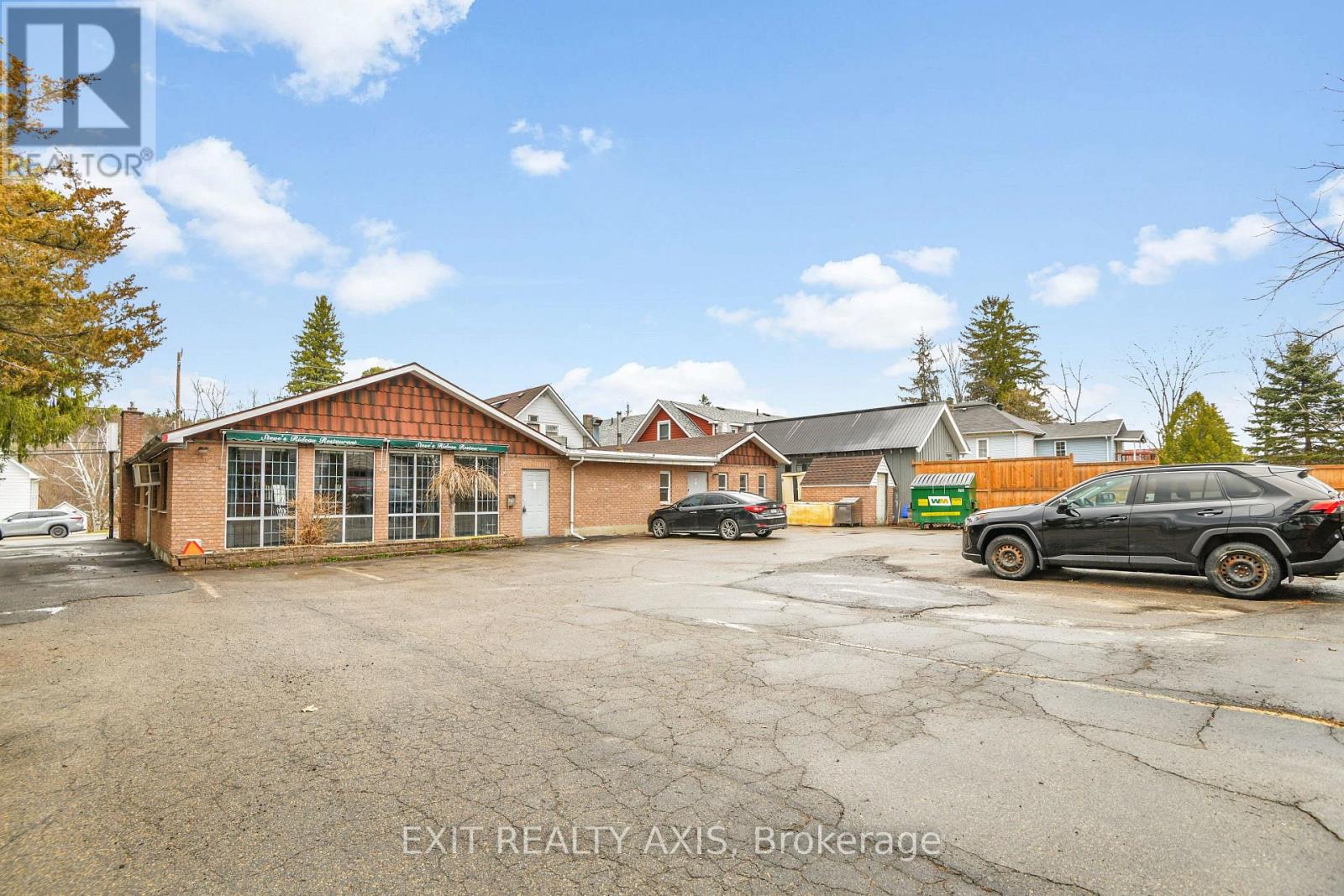 Photo 34 of 39 Bedford Street S, Westport ON