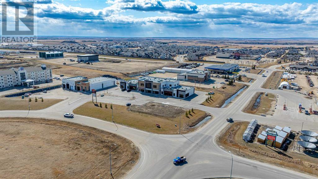 Photo 8 of 3 15502 B 101 Street, Clairmont AB