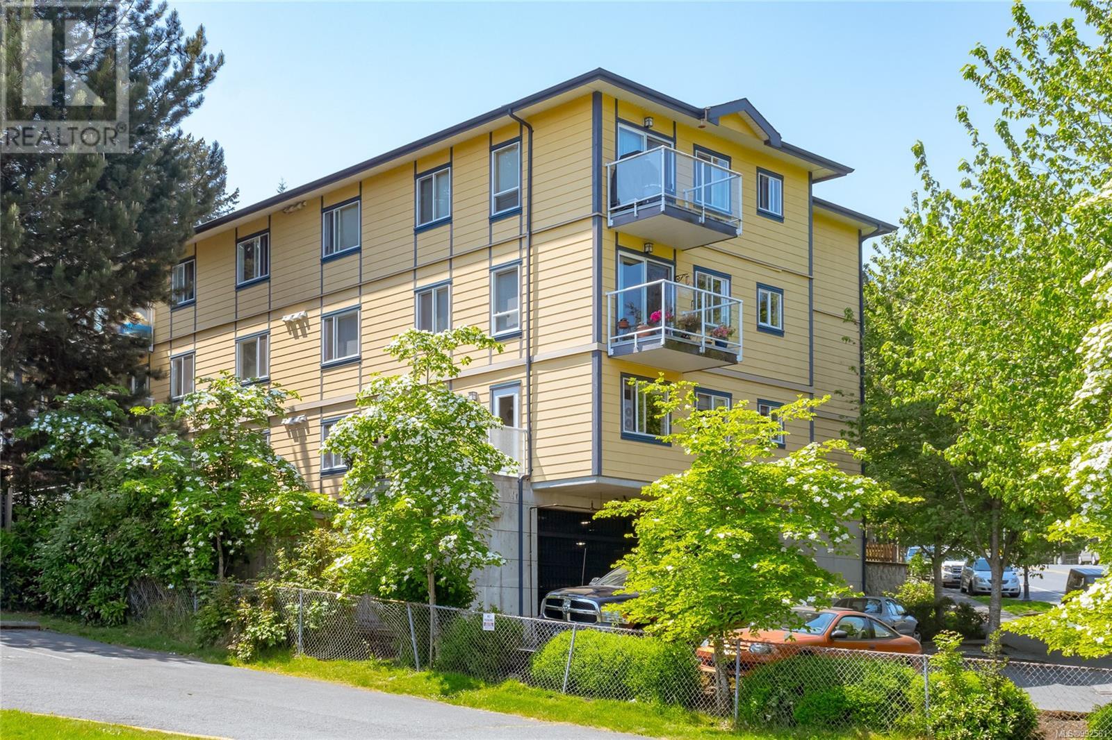 111 383 Wale Road, Colwood