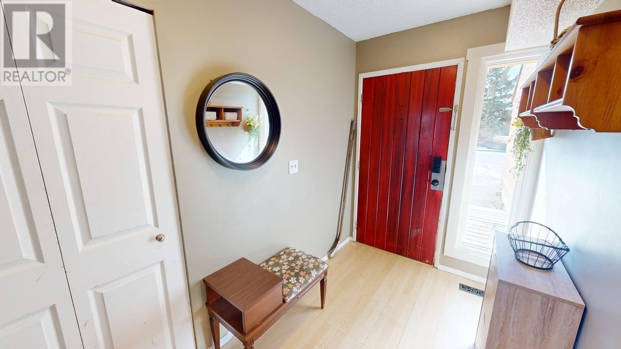 Photo 5 of 9018 112 Avenue, Fort St John BC