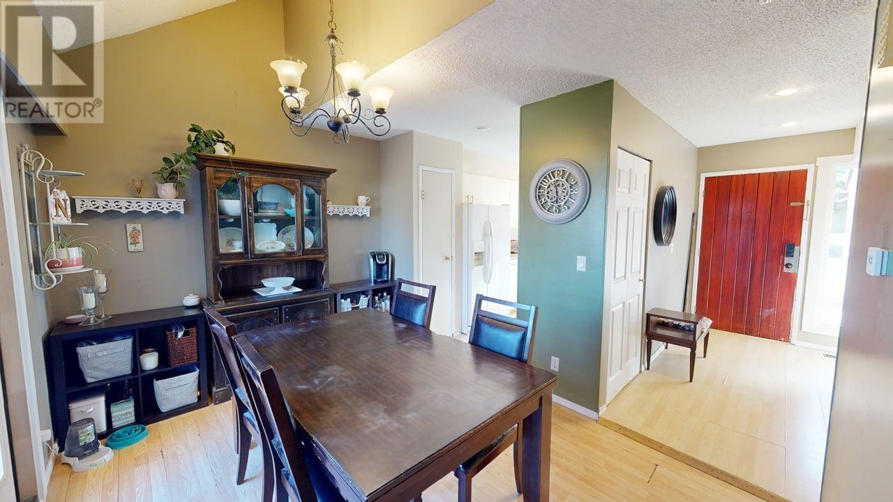 Photo 10 of 9018 112 Avenue, Fort St John BC
