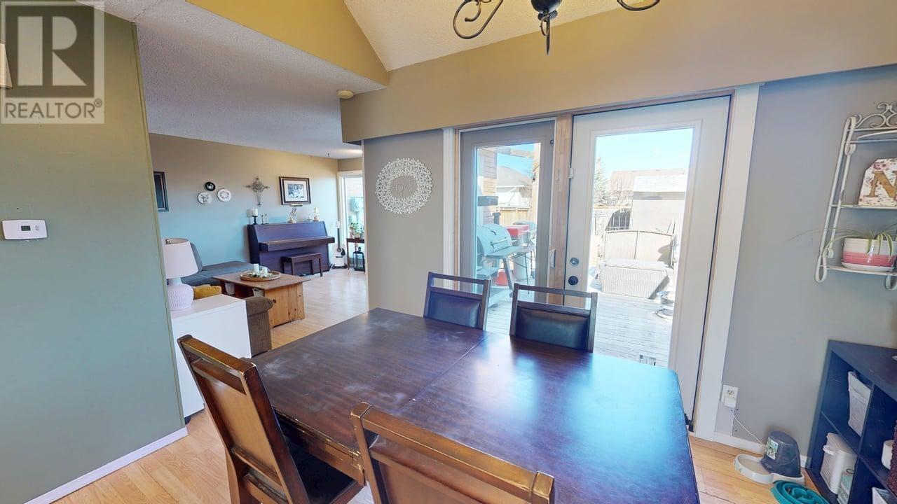 Photo 7 of 9018 112 Avenue, Fort St John BC