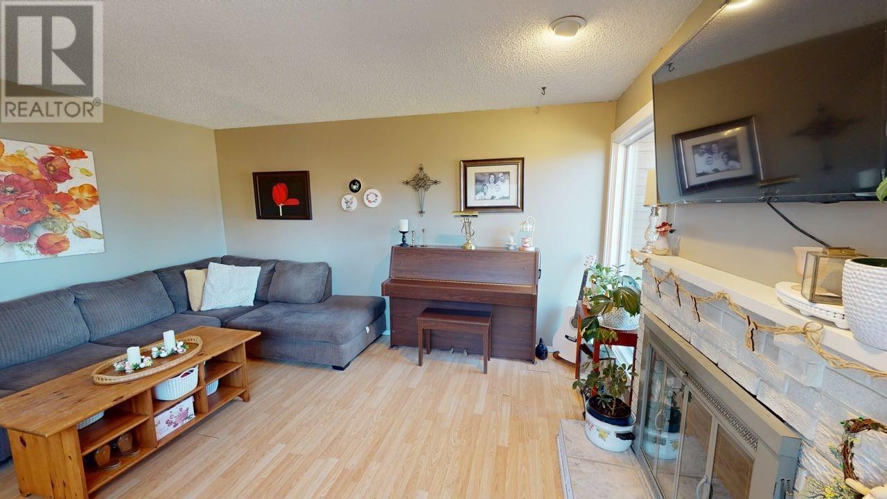 Photo 15 of 9018 112 Avenue, Fort St John BC
