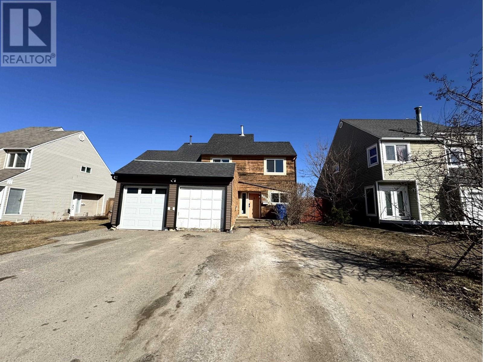 Photo 40 of 9018 112 Avenue, Fort St John BC
