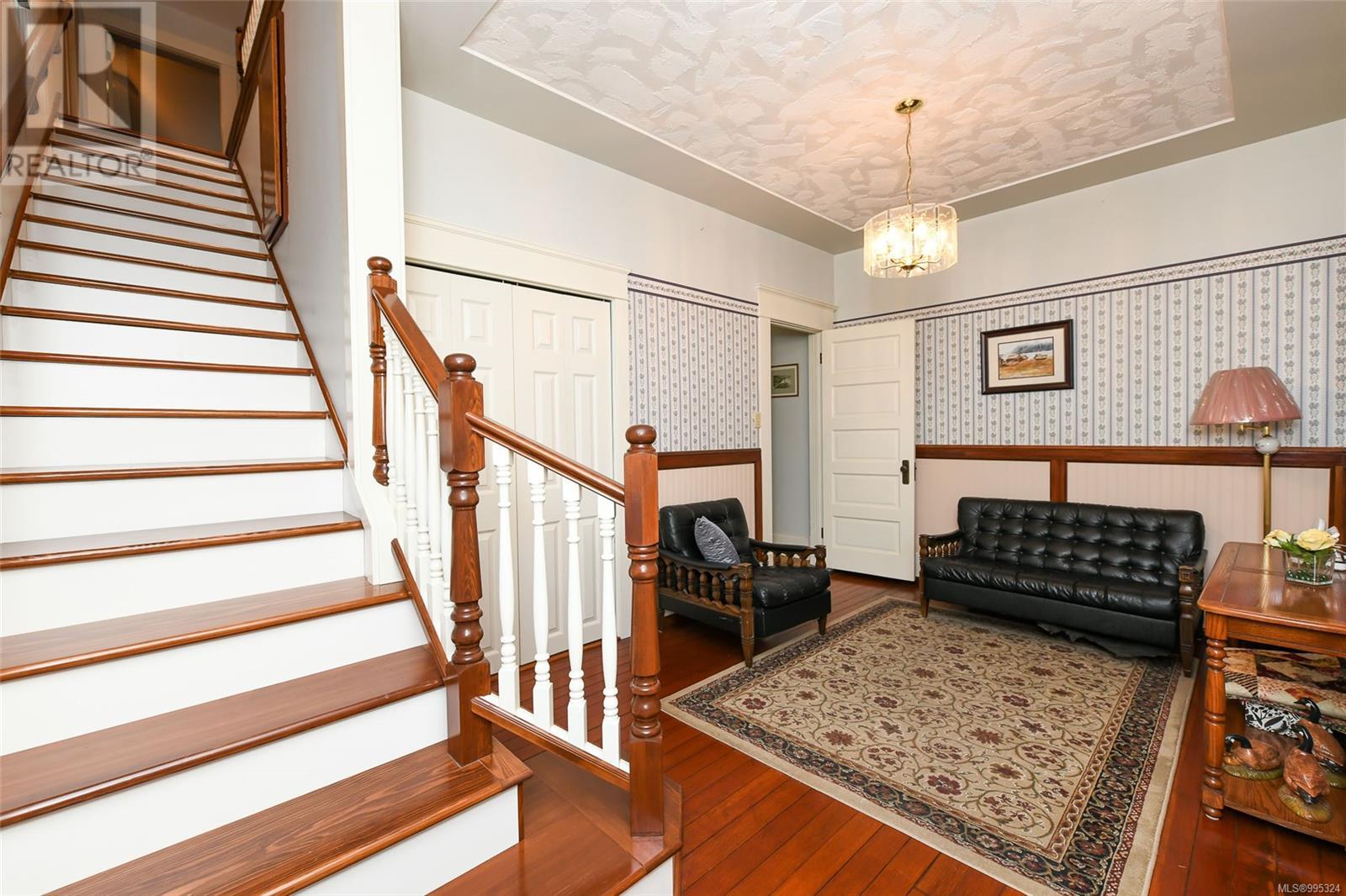 1810 Cumberland Rd, Courtenay
