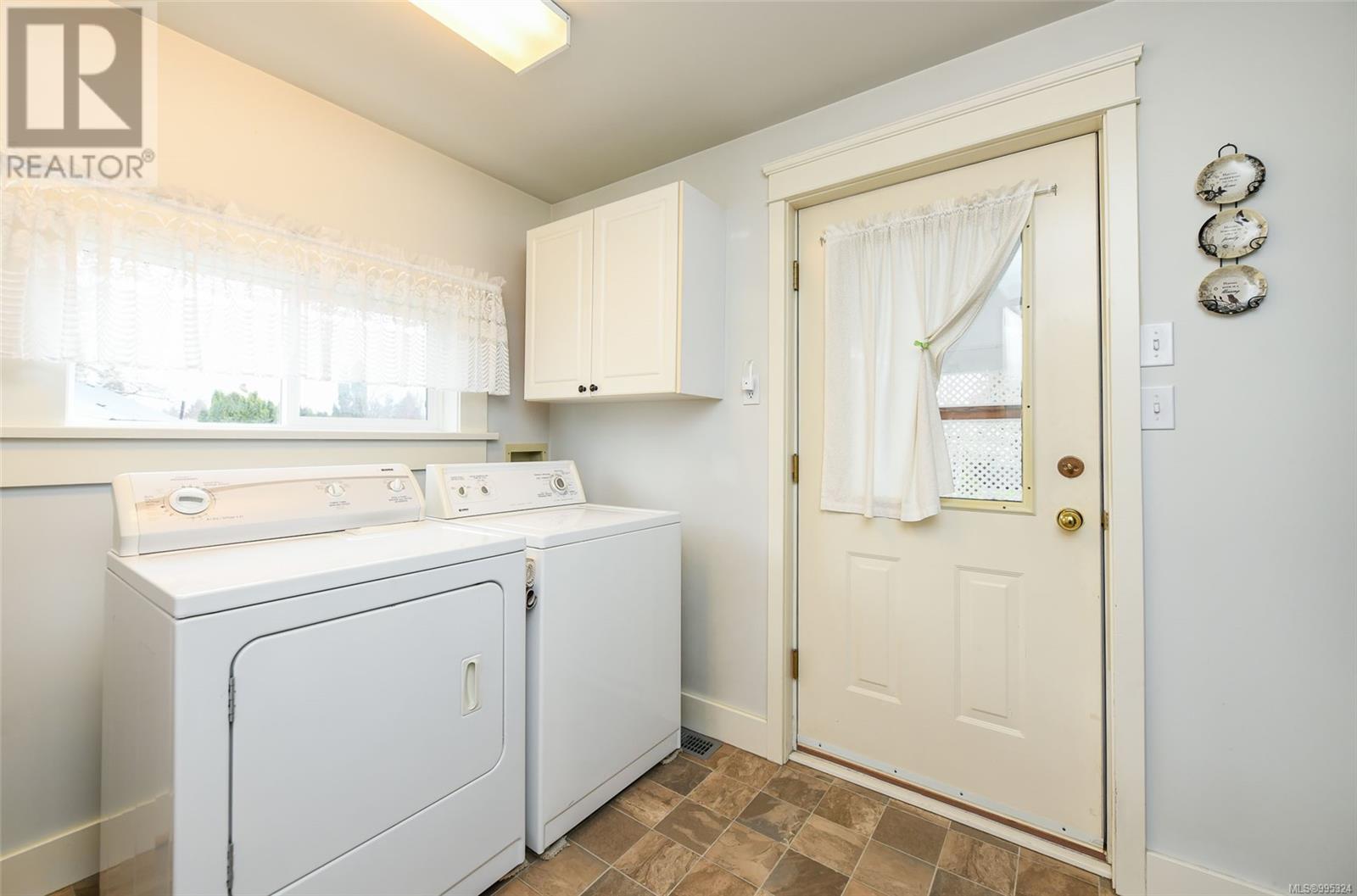 1810 Cumberland Rd, Courtenay