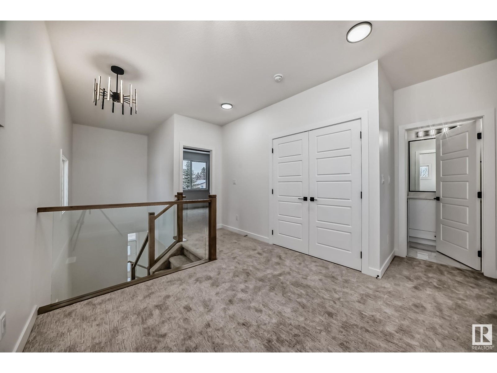 2 12122 43 ST NW, Edmonton