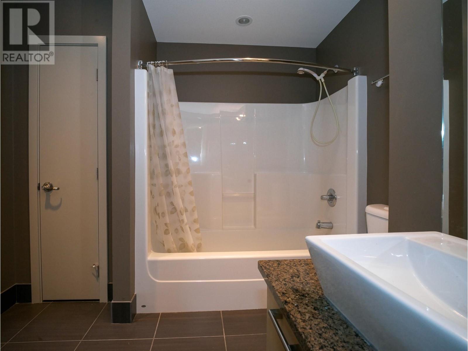 303 30 Monashee Road, Vernon