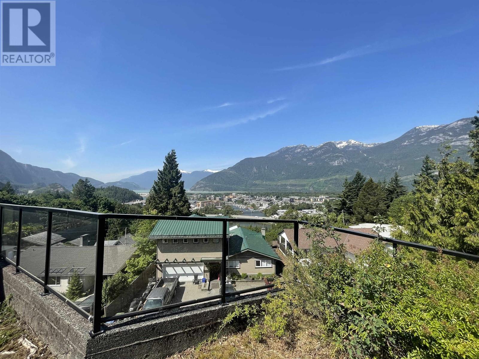 38293 VISTA CRESCENT, Squamish real estate listing for sale