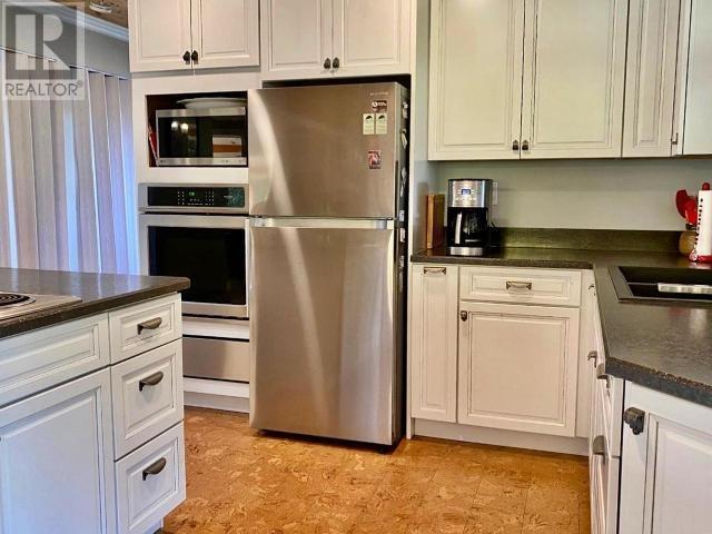 2916 BARRIERE LAKES Road, Barriere