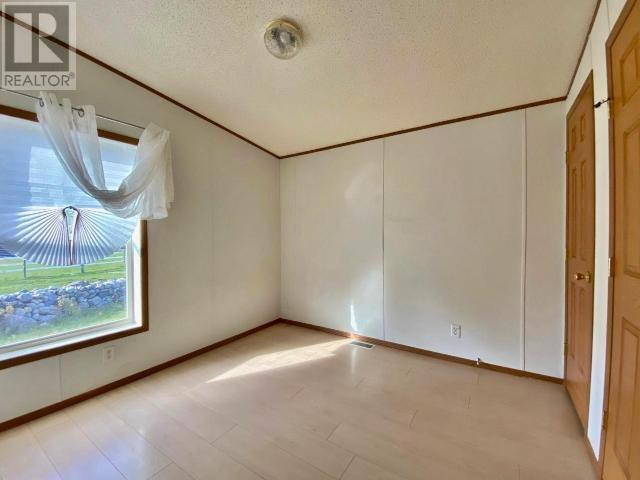 2916 BARRIERE LAKES Road, Barriere
