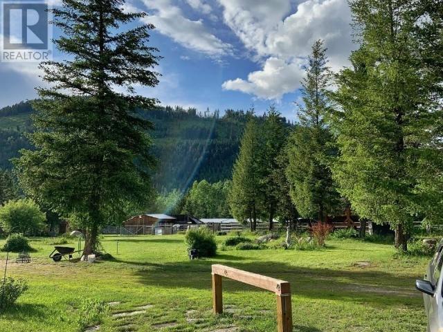 2916 BARRIERE LAKES Road, Barriere